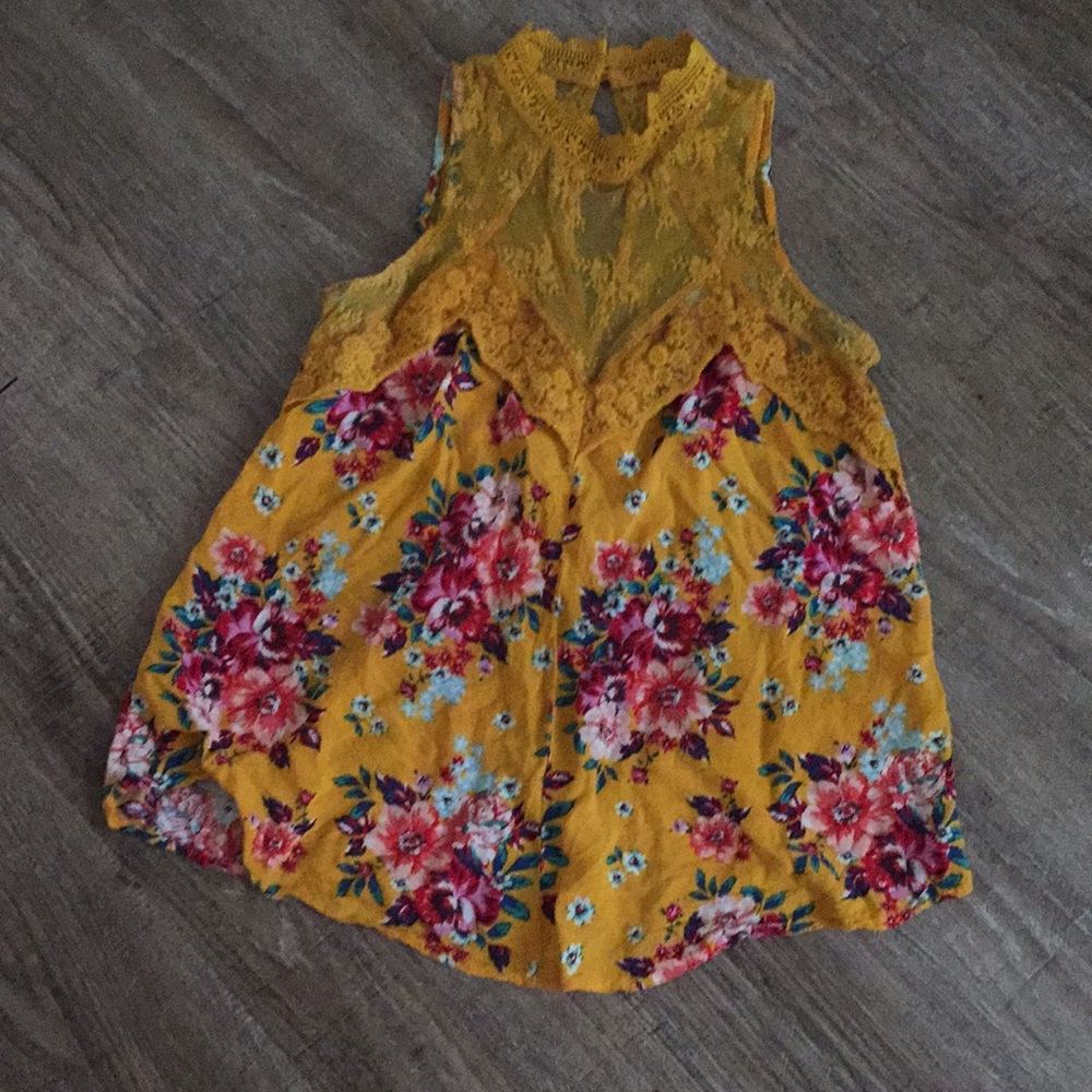 Beautiful mustard yellow floral soft w/lace